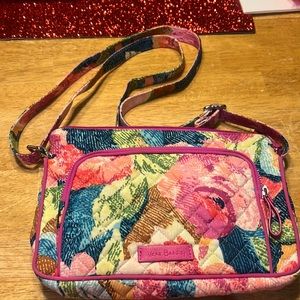 Vera Bradley Cross body all in one purse. Only used 1 time.